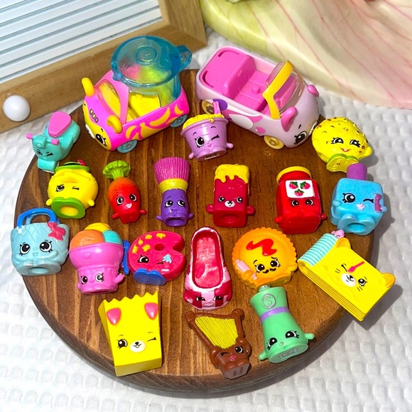 Shopkins Other - Shopkins Lot 18 Figures & 2 Cars One A Color Change